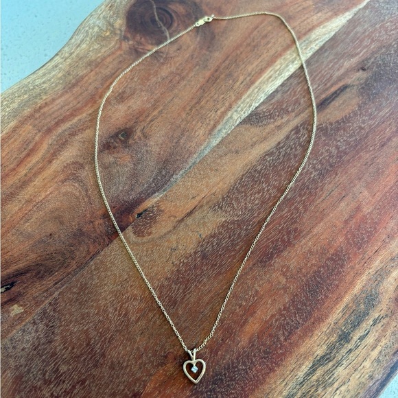 Gold 14kt Dainty Diamond Heart Necklace 16 Inches - Picture 3 of 7
